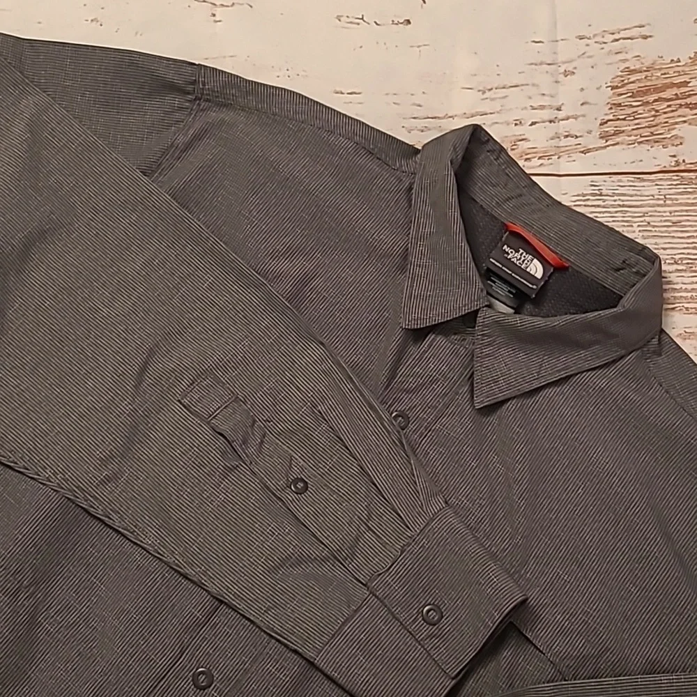 Northface Mens Long Sleeve Snap‎ Up size M